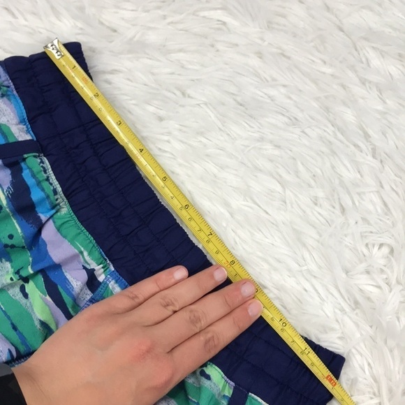 Lululemon Tracker Short III Seven Wonders Multi - Picture 4 of 9